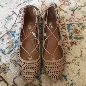 Brand New mossimo flat laceup shoes